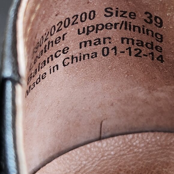 Dansko Neely Perforated Leather Slip On Ballet Flat Shoes Size 39 US 8.5-9 - Picture 9 of 9